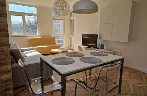 Plovdiv Apartment | Bright Apartment Steps from Mall Plovdiv - Family Friendly