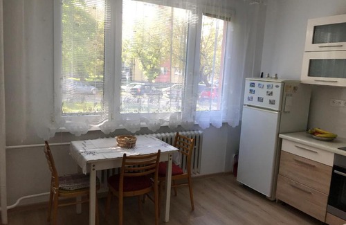 Dolny Kubin Apartment | Cozy Apartment by the River - Family-Friendly Retreat
