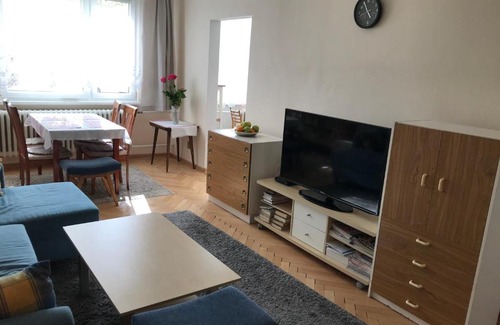Dolny Kubin Apartment | Cozy Apartment by the River - Family-Friendly Retreat