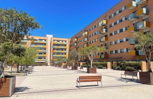 La Vila Olimpica del Poblenou Apartment | Sunny Apt Steps from Beach with Pool and Community Space