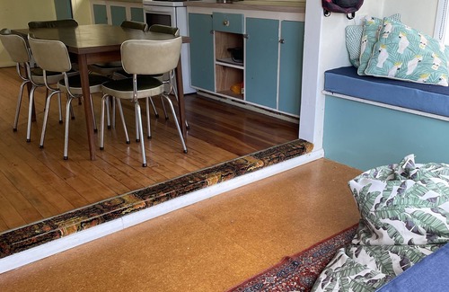 Riversdale House | Ideal Family Retreat: Steps to Beach & Golf, Guest Rated 9.6