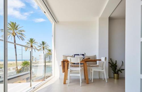 Castelldefels Apartment | Inviting Beachfront Getaway with Ocean Views for Families