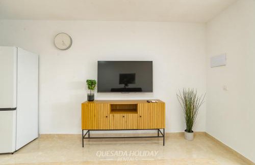 Torrevieja Apartment | Sunny Beachside Apartment Sleeps 4 Ground Floor