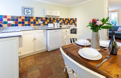 Mundesley Apartment | Inviting Sunny Beck Cottage - Family-Friendly Retreat in Mundesley