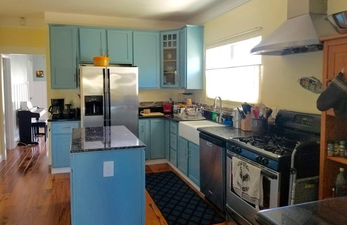 South Berkeley House | Bright Berkeley House with Pool near BART Station