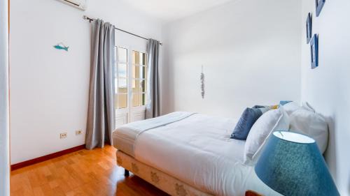 Santo Estevao House | Relaxing Oceanfront 4 BDR House with Pool - Guest Rated 10/10