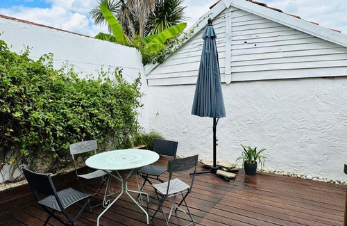Tosse House | Sunny Duplex with Private Terrace & Family-Friendly Amenities