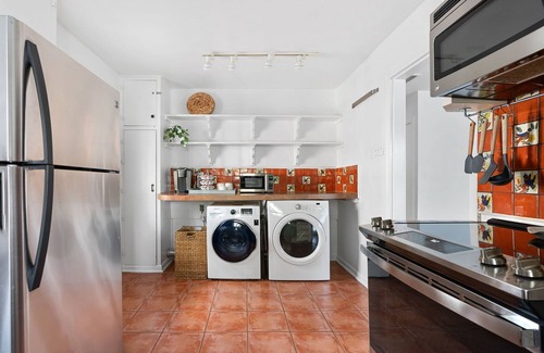 Cherrywood House | Cozy Cherrywood Retreat | Steps from Cafes and Parks