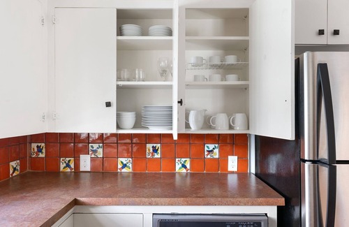 Cherrywood House | Cozy Cherrywood Retreat | Steps from Cafes and Parks