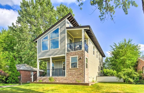 Clawson House | Welcoming Clawson Home with Yard - Steps from Main St!