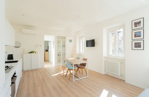 Azzano Apartment | Cozy Stay at Sunny Corner Near Bellagio with Breakfast
