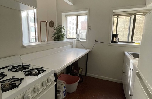 Tudor City Apartment | Bright and Inviting Studio Apartment in Midtown East