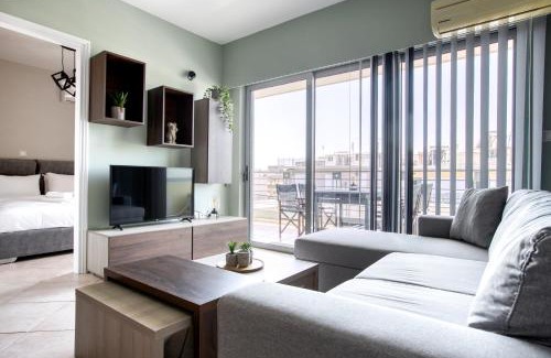 Kolokinthou Apartment | Inviting 2nd Floor Apartment with Balcony - Rated 9.4/10