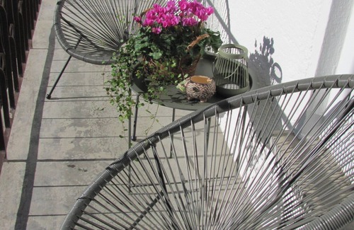 Unterallgau Apartment | Cozy Room with Balcony and Spa in Trunkelsberg Retreat