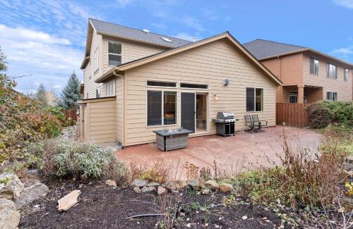Old Farm District House | Relaxing Stays at Sunny Days: Pet-Friendly & Pool Access