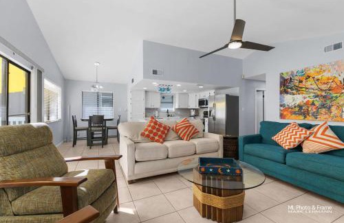 South Padre Island House | Sunny Daze: Family-Friendly Retreat at South Padre Resort