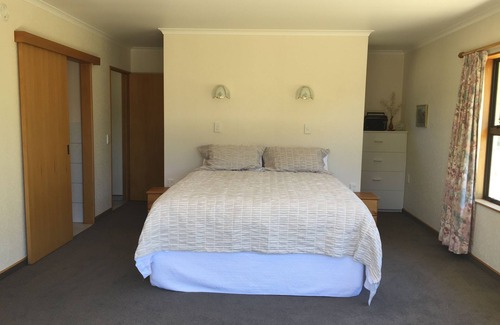 Woodstock Other | Family-Friendly Farmhouse Near River & Cycle Trail