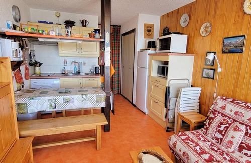 Saint-Michel-de-Chaillol Apartment | Sunny Studio for 5 in Saint-Michel-de-Chaillol, Near Skiing & Hiking