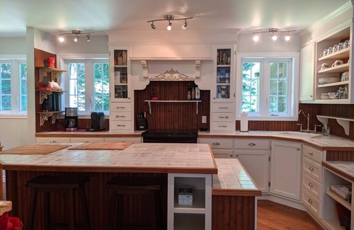 Morin Heights House | Charming French Country Home with Spa and Ocean View
