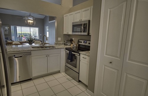 Wing South Villa | Sunny Getaway: Newly Remodeled Villa with Pool & Ocean View