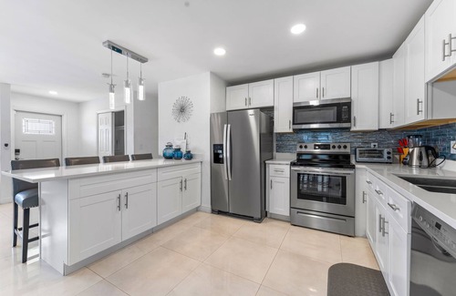Lauderdale Lakes House | Unforgettable Sunny Goldie Retreat in Lauderdale Lakes