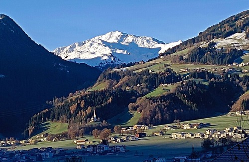 Helfenstein Apartment | Cozy Granny Apartment in Hart im Zillertal with Spa Access
