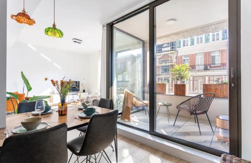 Antwerp Apartment | Deluxe Apartment Suite with Terrace - Rated 9.3/10