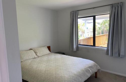 Fairview Heights Villa | Sunny Haven Northshore - Free Parking, Wifi, Coffee, Milk and Tea