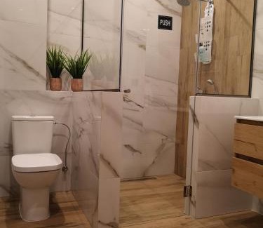 Petaloudes Apartment | Child-Friendly Sunny Holidays Apartment - Guest Rated 10/10