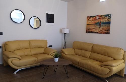 Petaloudes Apartment | Child-Friendly Sunny Holidays Apartment - Guest Rated 10/10