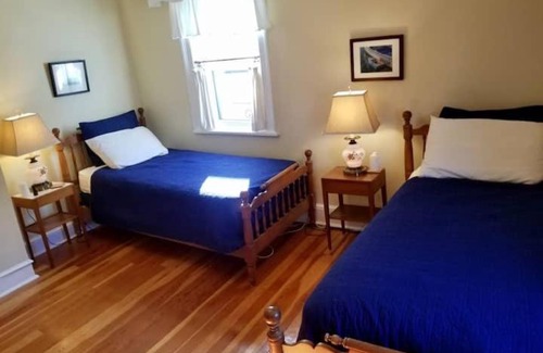 Queens Square Bed & Breakfast | Cozy Stay at Sunny Home B&B – Rated 7.5/10 by Guests