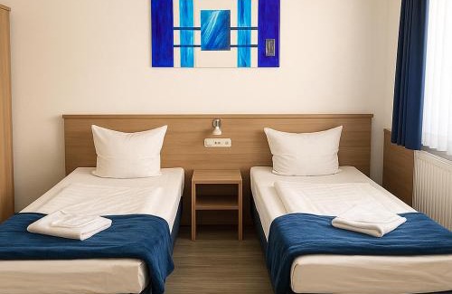 Aiterhofen Hotel | Inviting Stay at Sunny Hotel Straubing with Ocean Views