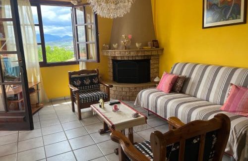 Mykines Apartment | Delightful Stay at Sunny House, Near Ancient Mycenae!