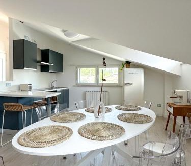 Gabicce Mare Apartment | Exceptional Sunny House Gabicce - 4 Star with Breakfast & Pets