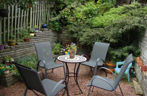 Craigleith House | Idyllic House with Edinburgh Skyline Views and Family-Friendly Amenities