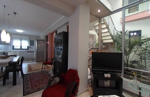 Nea Propontida Cottage | Sunny Inside Out: Pet-Friendly Haven with Breakfast Included
