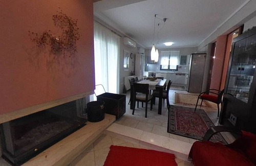 Nea Propontida Cottage | Sunny Inside Out: Pet-Friendly Haven with Breakfast Included