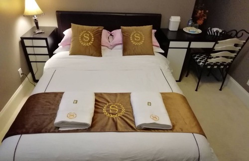 Surrey Bed & Breakfast | Family-Friendly Retreat at Sunny Island by White Rock