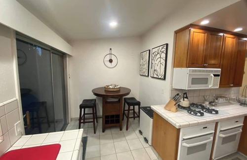 Skyland House | Sunny Lakeview Retreat - Private Beach Access