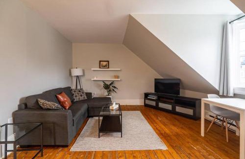 Downtown Halifax Apartment | Bright Sunny Loft #4 in a Historic Home - Family & Pet Friendly