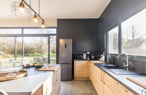 Lessay Cottage | Gite Lessay: Cozy 3-Bedroom Retreat with Spa & Breakfast