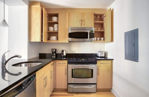 Mount Vernon Triangle Apartment | Inviting Mount Vernon 1BR with Pool & Gym near Chinatown