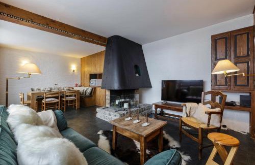 Montroc Apartment | Top-Rated Sunny Nest with Pool & View of MB Montroc