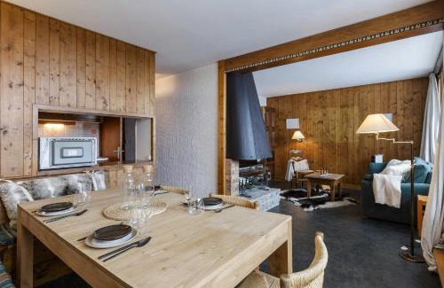 Montroc Apartment | Top-Rated Sunny Nest with Pool & View of MB Montroc