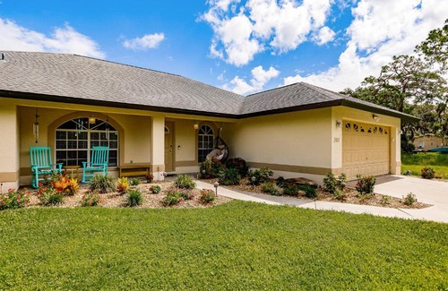 Laurel House | Sunny Oasis Getaway: Heated Pool & Mini Golf Near Beach