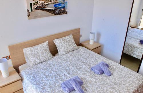 Poris de Abona Apartment | Oceanfront Paradise: 9/10 Rated with Pool & Breakfast