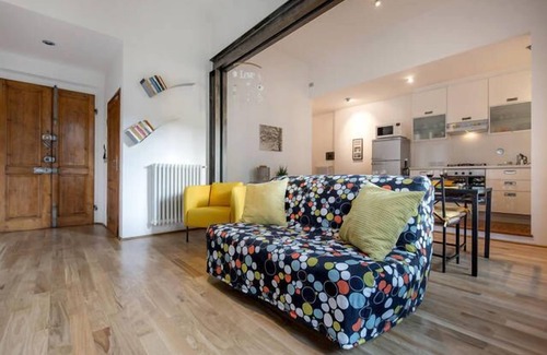 Le Cure Apartment | Bright Terrace Retreat near EUI with Breakfast Included