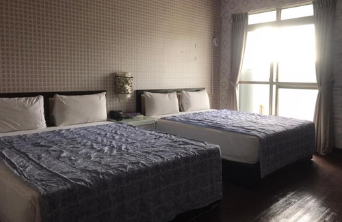 Hengchun House | Budget-Friendly Sunny Orange Home with Family Amenities