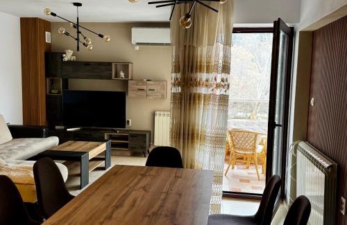 Sandanski Apartment | Family-Friendly Sunny Park Retreat with Top Guest Ratings