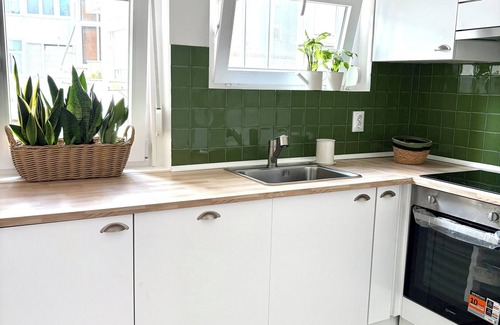 Moscavide Apartment | Sunny Renovated Apartment with Balcony in Central Moscavide